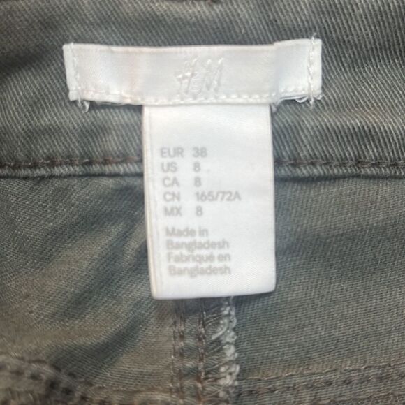 H&M OLIVE GREEN SHORTS SIZE 8 - Picture 7 of 8